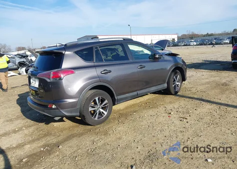 2017 Toyota Rav4 Xle z USA, uszkodzony, nr VIN JTMWFREV7HJ107943
